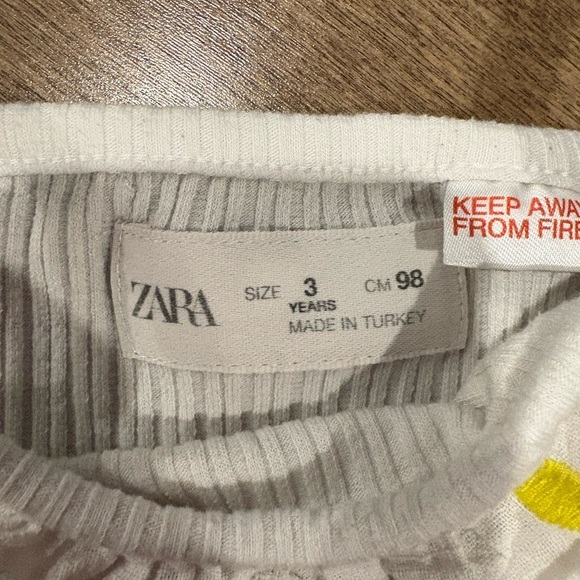 Zara Kids White Ribbed Bodysuit with Lemon Details - Picture 2 of 2